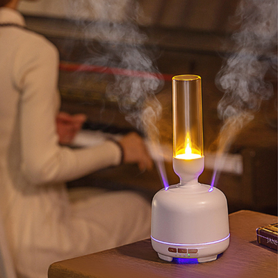 Deux pulvérisent la bougie variable Mini Humidifier de machine de diffuseur de parfum d'Aromatherapy de lumière du diffuseur gauche LED d'huile essentielle