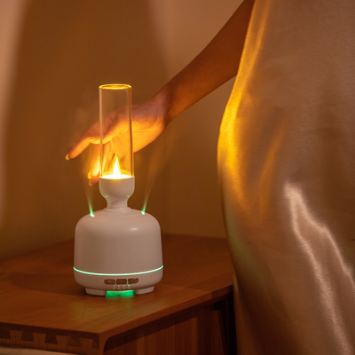 Deux pulvérisent la bougie variable Mini Humidifier de machine de diffuseur de parfum d'Aromatherapy de lumière du diffuseur gauche LED d'huile essentielle