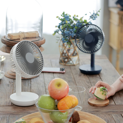 Fan rechargeable USB 4000mAh Mini Electric Fan de circulation d'air de 6 pouces