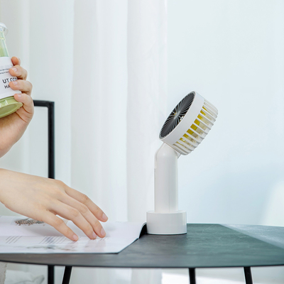 vitesse Mini Electric Fan tenu dans la main de 1200mAh Mini Portable Handheld Fan Rechargeable 3