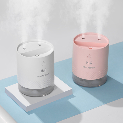 Chargeur rechargeable portatif coloré de voiture de la capacité 2000mAh de l'humidificateur 650ml
