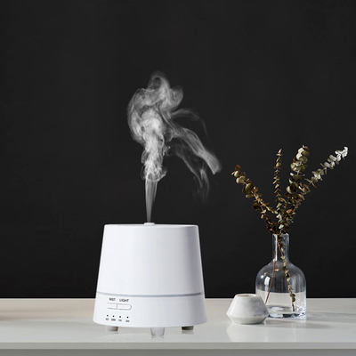 Petit diffuseur à télécommande LED de l'arome 150ml diffuseur ultrasonique d'humidificateur de 15 m2
