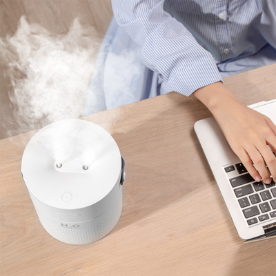 Lumière colorée rechargeable portative de l'humidificateur 1100ml 4000mAh de double jet